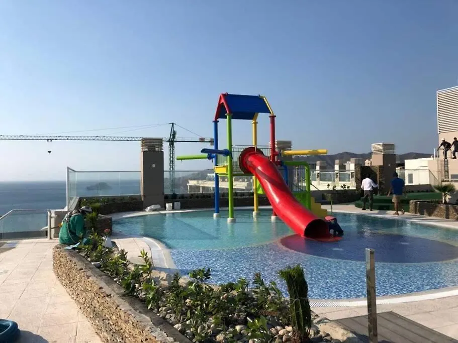 Hermoso apartamento con ingreso directo a la playa Santa Marta